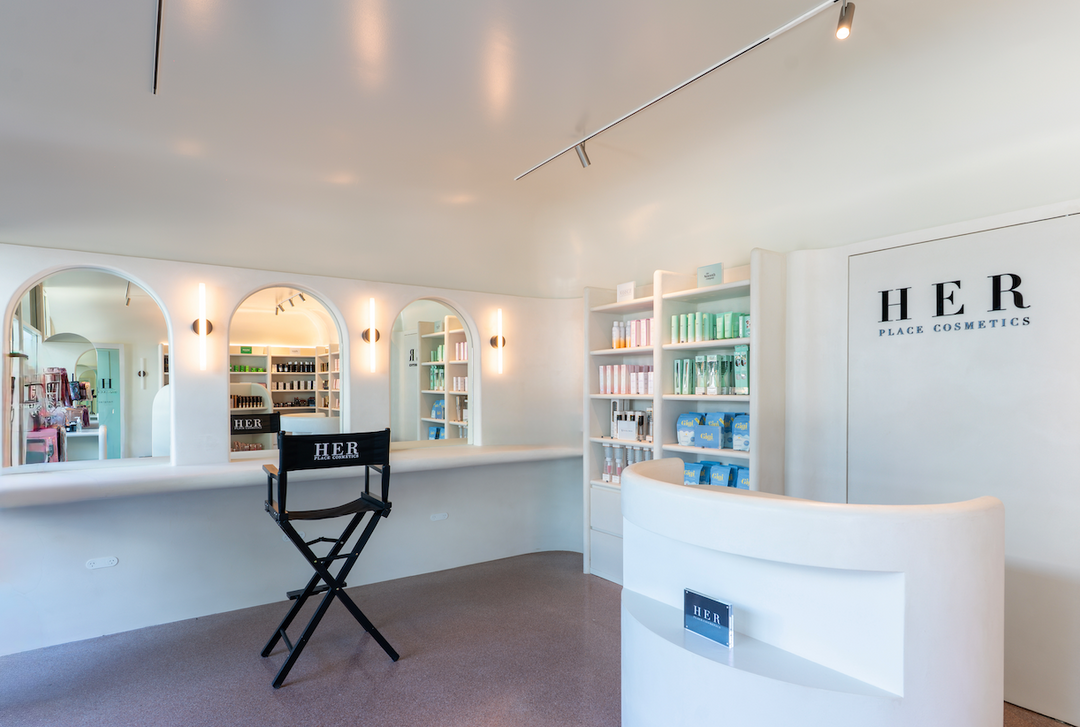 HER PLACE COSMETICS RENT A CHAIR