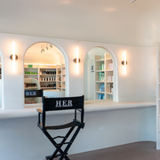 HER PLACE COSMETICS RENT A CHAIR